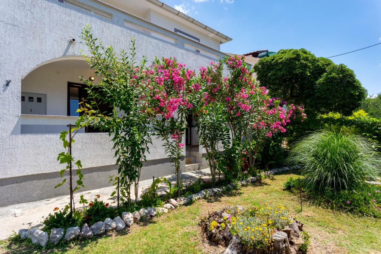 באסקה Apartments Anna III מראה חיצוני תמונה